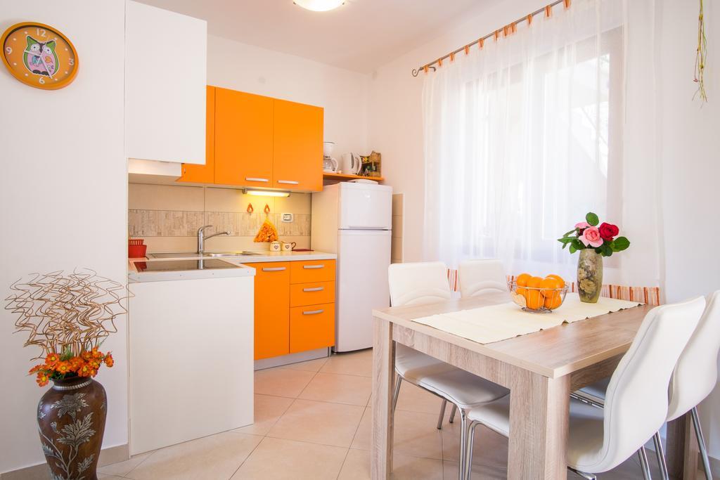 Apartments Iva Krk Town Exterior photo